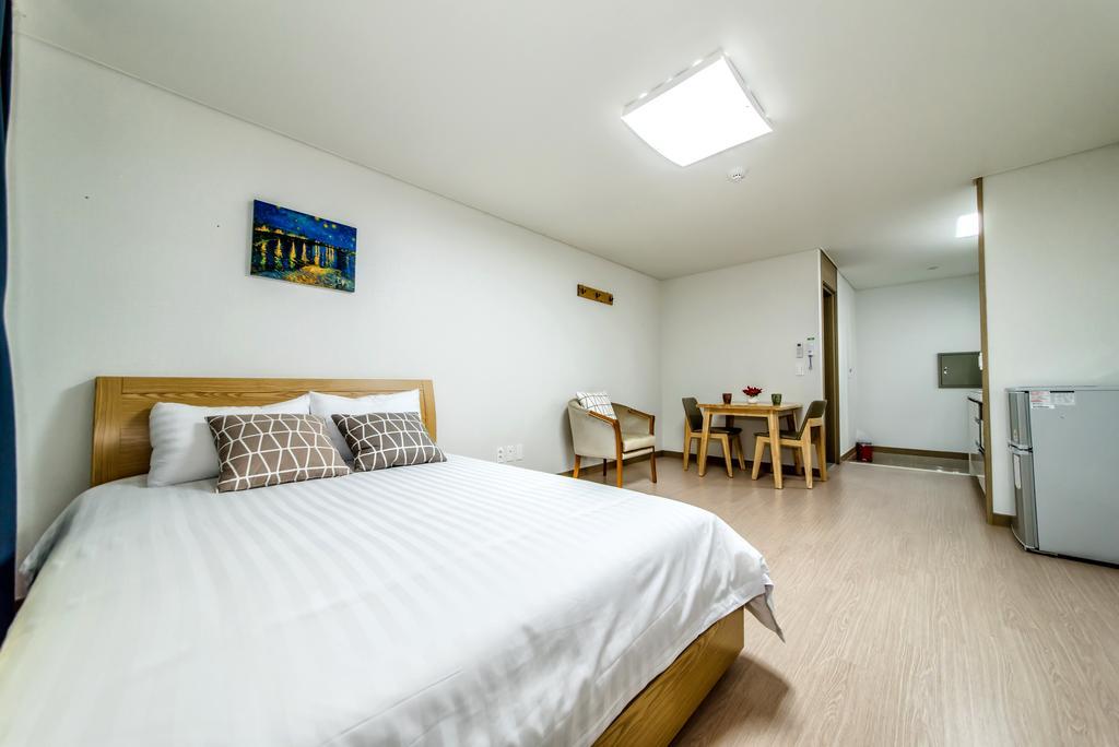 Dorami Pension Seogwipo Exterior photo