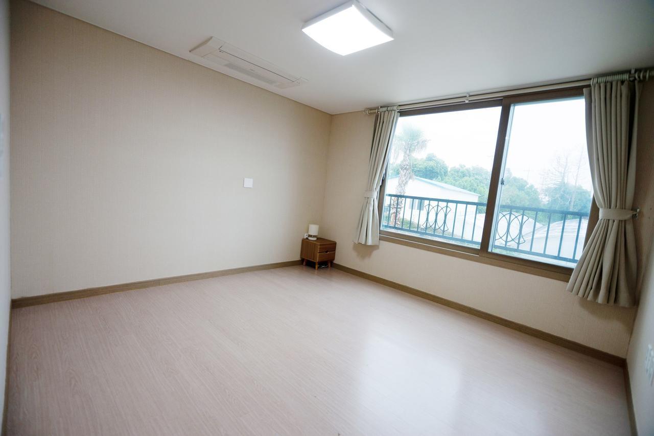 Dorami Pension Seogwipo Exterior photo